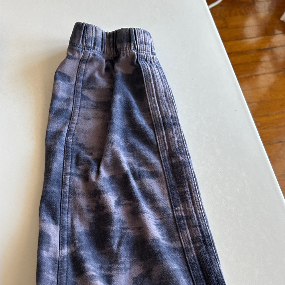 Athleta Farallon Camo Jogger in Purple-Blue, Women's 6 - Picture 11 of 11
